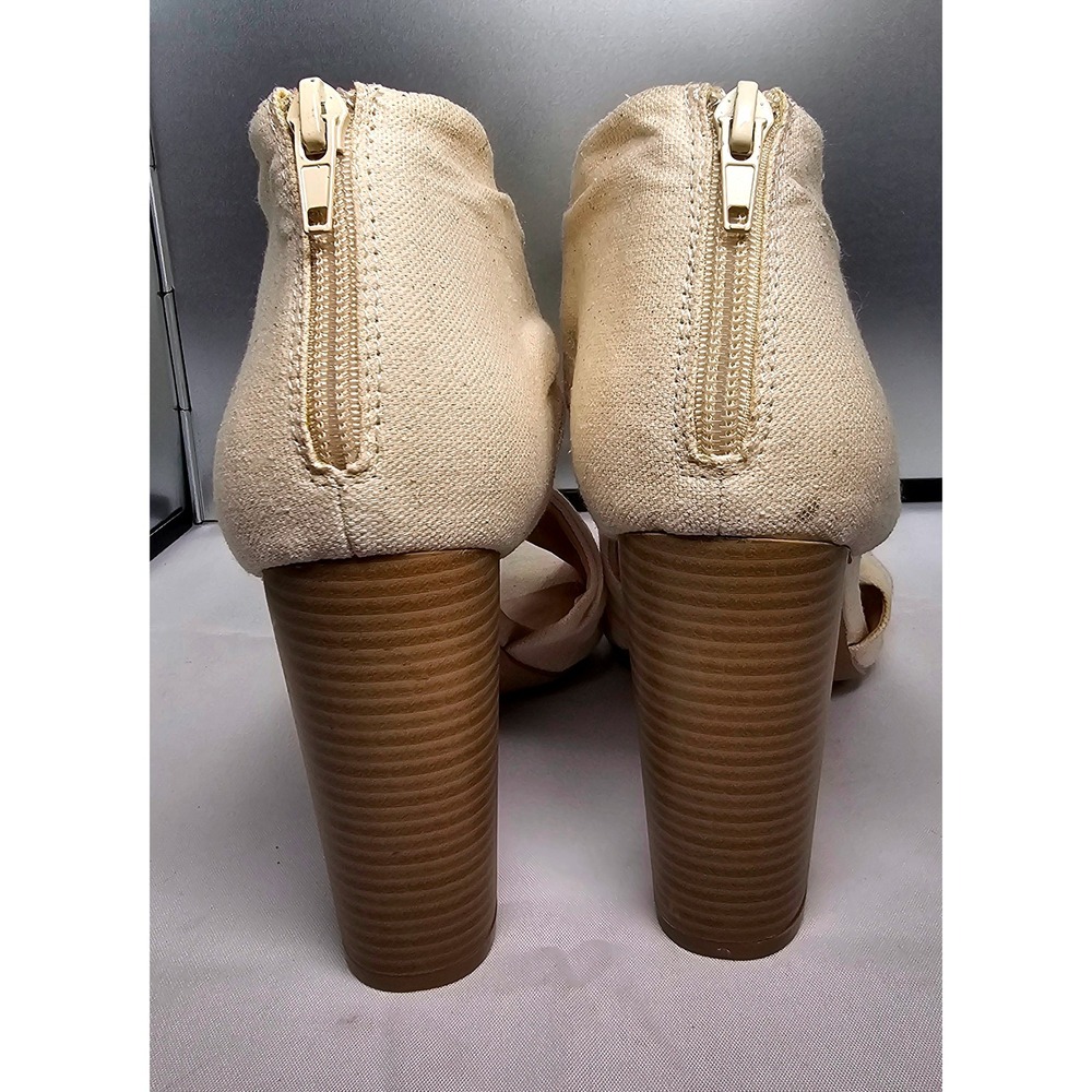 Ellie Peep Toe Block Heels Sz 9 Natural Beige Zip Up Back Casual #333 - Picture 5 of 9